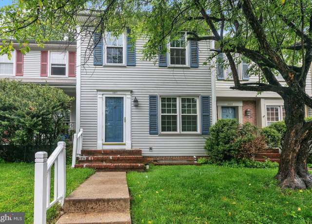 Property at 11617 Pleasant Meadow Dr, Gaithersburg, MD 20878, 3 beds, 3.5 baths