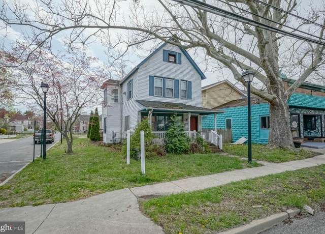 Property at 318 12th St, Hammonton, NJ 08037, 3 beds