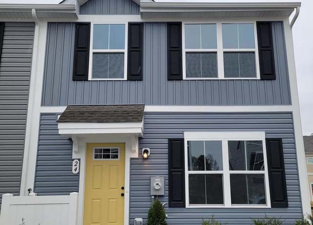 Property at 24 Mulberry Ln, Clementon, NJ 08021, 3 beds, 1.5 baths