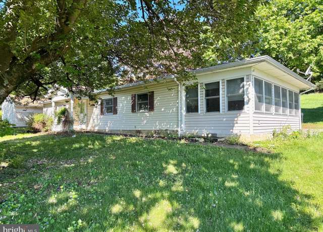 Property at 470 N Heidelberg Rd, Robesonia, PA 19551, 2 beds, 1.5 baths