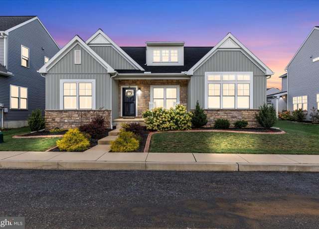 Property at 513 Charleston Dr, Mechanicsburg, PA 17055, 3 beds, 2 baths