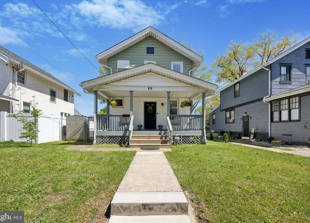 Property at 29 W Avon Rd, Brookhaven, PA 19015, 3 beds, 1 bath