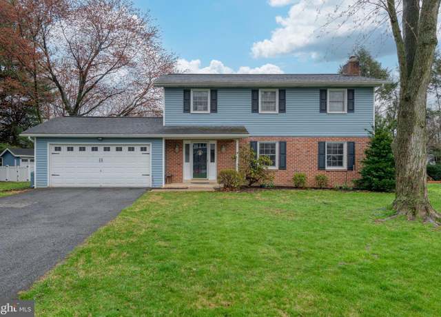 Property at 2017 Northbrook Dr, Lancaster, PA 17601, 4 beds, 2.5 baths