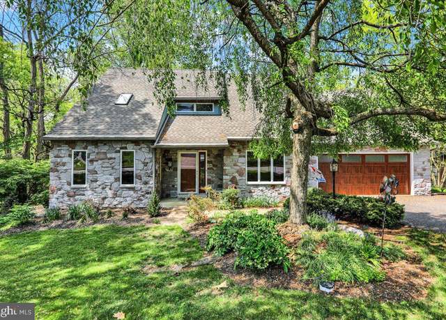 Property at 36 Wade Dr, Lititz, PA 17543, 3 beds, 3.5 baths