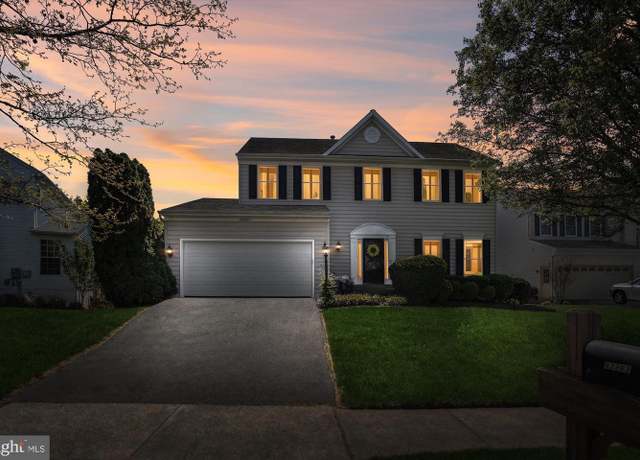 Property at 43263 Stoneyglen Ct, Ashburn, VA 20147, 4 beds, 3.5 baths