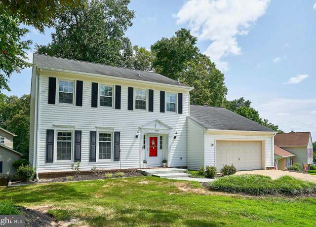 Property at 12009 William And Mary Cir, Woodbridge, VA 22192, 4 beds, 3.5 baths