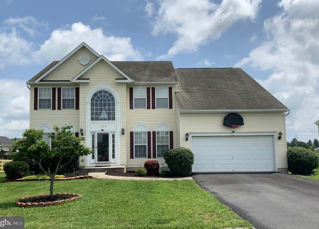 Property at 124 Chandlers Glen Dr, Bunker Hill, WV 25413, 5 beds, 3.5 baths