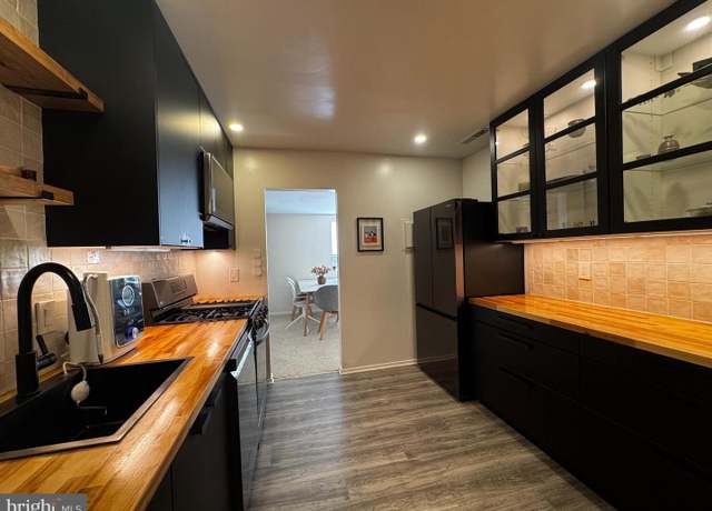 Property at 19435 Brassie Pl #201, Gaithersburg, MD 20886, 1 bed, 1 bath