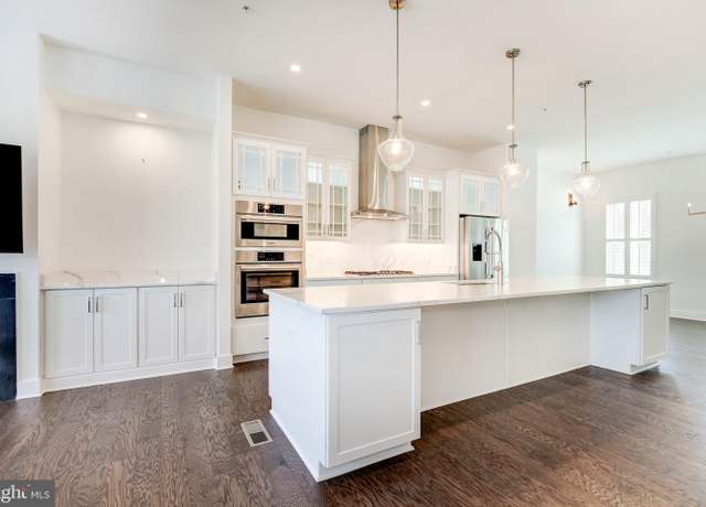 Property at 10124 Dalmatian St, Rockville, MD 20850, 4 beds, 4.5 baths