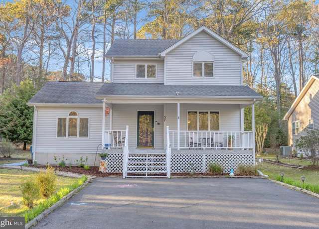 Property at 37 Harpoon Rd, Ocean Pines, MD 21811, 4 beds, 3.5 baths