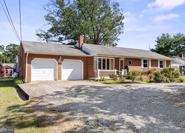 Property at 6 Shady Ln, Pemberton, NJ 08068, 3 beds, 1 bath