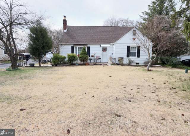 Property at 1340 Bustleton Pike, Feasterville Trevose, PA 19053, 4 beds, 1.5 baths