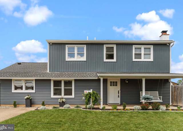 Property at 74 Autumn Ln, Levittown, PA 19055, 3 beds, 2.5 baths