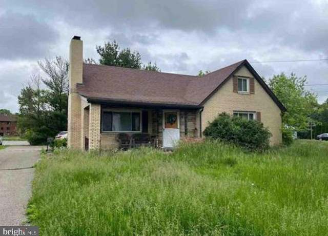 Property at 1918 Mercer Ave, Farrell, PA 16121, 4 beds, 2 baths