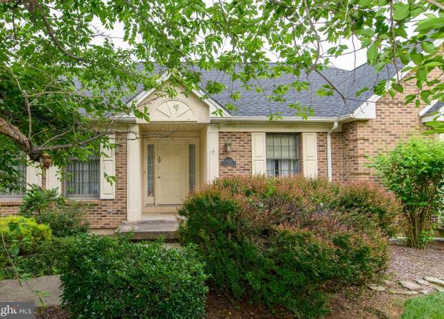 Property at 4421 Susan Dr, Bethlehem, PA 18017, 4 beds, 3.5 baths
