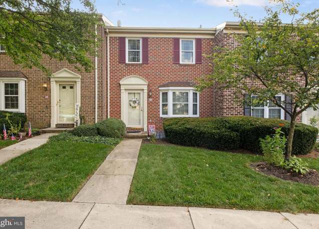 Property at 206 Chambers Rdg #206, York, PA 17402, 2 beds, 2.5 baths