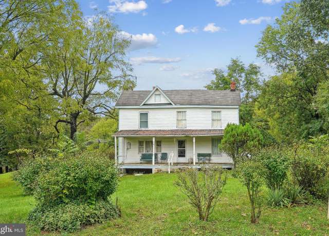 Property at 5095 Leeds Manor Rd, Hume, VA 22639, 2 beds, 1 bath