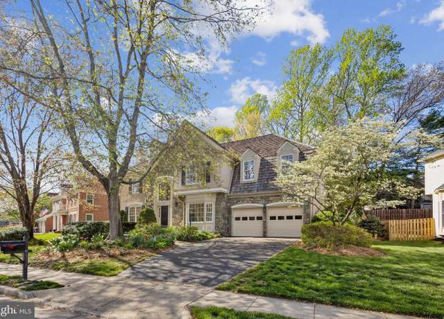 Property at 9313 Braymore Cir, Fairfax Station, VA 22039, 4 beds, 5 baths