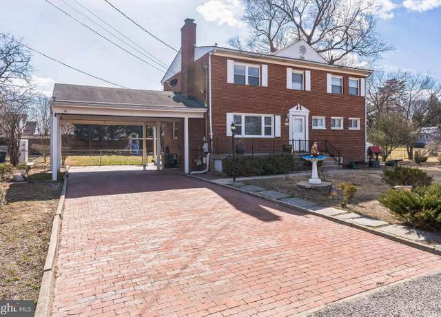 Property at 6331 Manor Circle Dr, Clinton, MD 20735, 6 beds, 3 baths