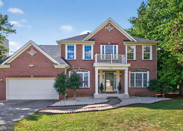 Property at 5810 Silk Tree Dr, Riverdale, MD 20737, 4 beds, 3.5 baths