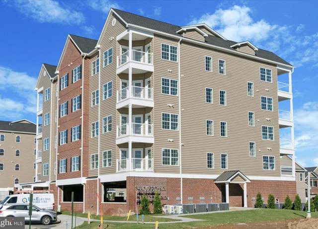 Property at 16332 River View Ct, Bristol, PA 19007, 2 beds, 2 baths