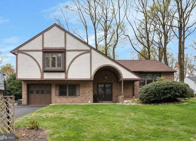 Property at 936 Edgewood Ln, Feasterville Trevose, PA 19053, 4 beds, 2.5 baths