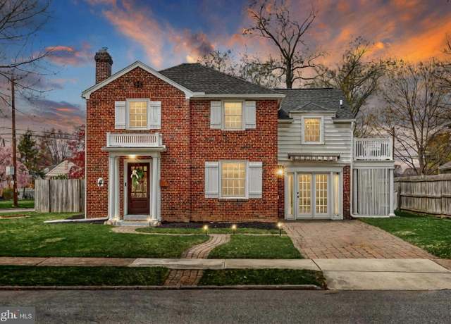 Property at 4 Country Club Pl E, Camp Hill, PA 17011, 3 beds, 2.5 baths