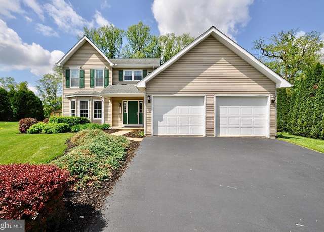 Property at 1550 Kennelworth Ct, State College, PA 16801, 4 beds, 2.5 baths