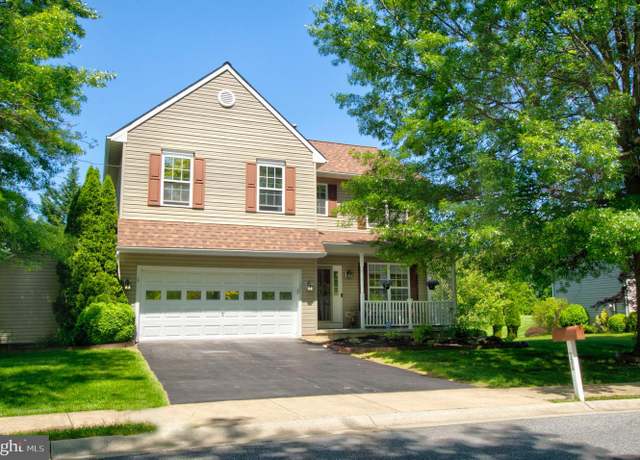 Property at 131 Milbury Rd, Coatesville, PA 19320, 3 beds, 2.5 baths
