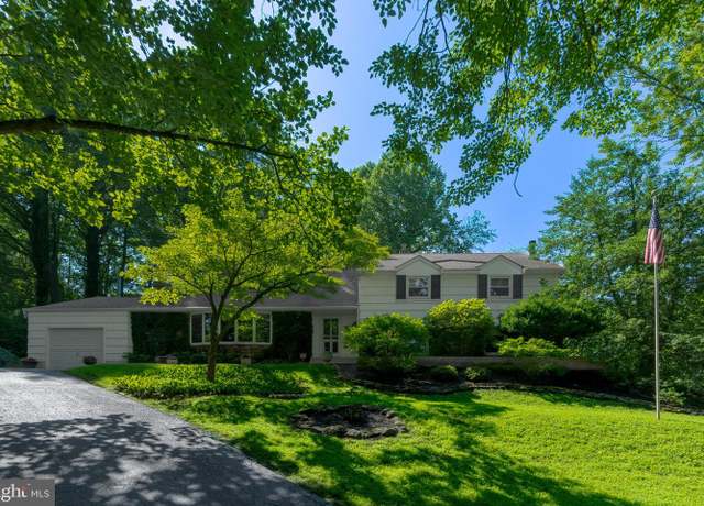 Property at 245 Greentree Dr, West Chester, PA 19382, 4 beds, 3.5 baths