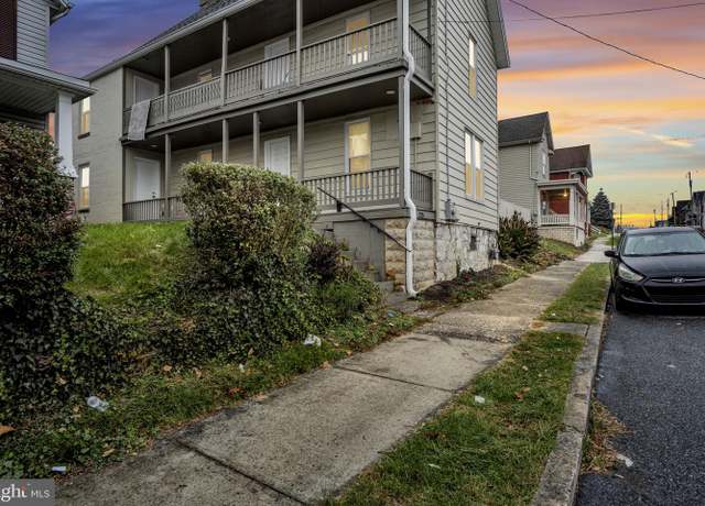 Property at 125 S Federal, Chambersburg, PA 17201, 4 beds, 1.5 baths