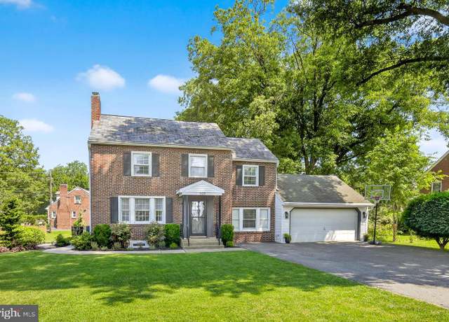Property at 209 E Roseville Rd, Lancaster, PA 17601, 4 beds, 2 baths