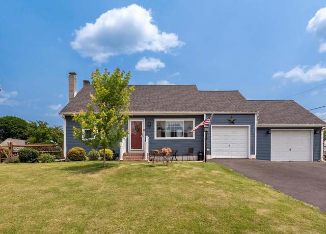 Property at 3063 Clearview St, Easton, PA 18045, 4 beds, 1 bath