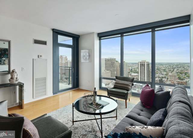 Property at 2101 Market St #3405, Philadelphia, PA 19103, 1 bed, 1 bath