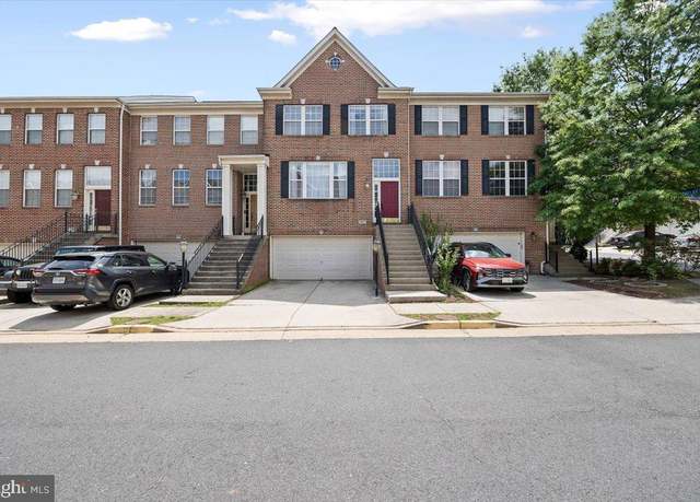 Property at 4127 Dallas Hutchison St, Chantilly, VA 20151, 3 beds, 3.5 baths