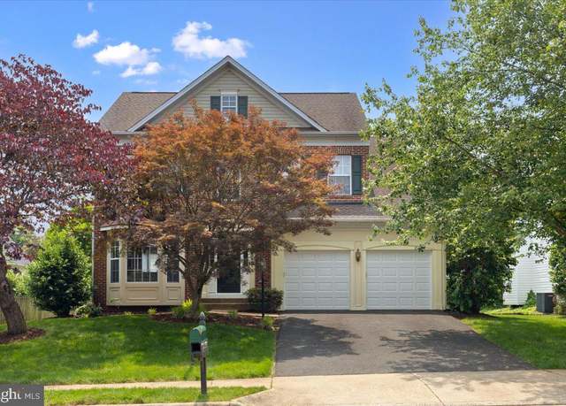 Property at 12561 Garry Glen Dr, Bristow, VA 20136, 5 beds, 3.5 baths