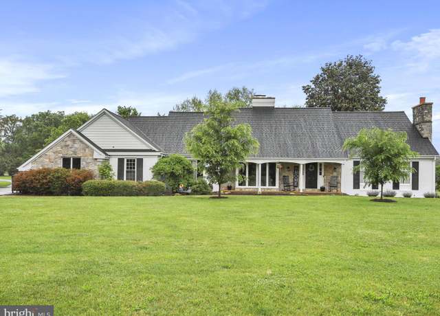 Property at 535 Bowling View Rd, Front Royal, VA 22630, 4 beds, 4.5 baths