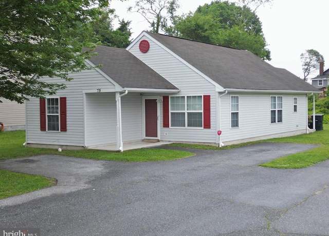 Property at 735 W North St, Dover, DE 19904, 3 beds, 2 baths