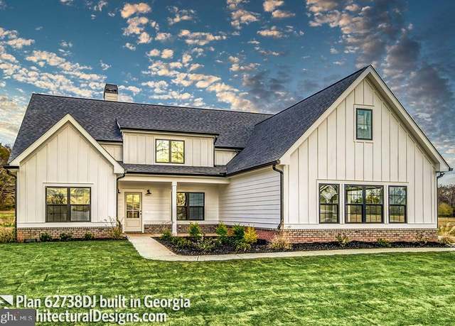 Property at 3211 Wrangle Hill Rd, Bear, DE 19701, 3 beds, 2 baths