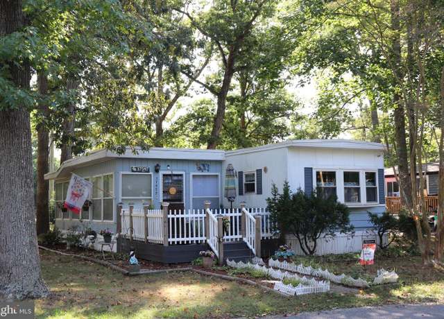 Property at 37597 Shady Cir, Selbyville, DE 19975, 2 beds, 1 bath