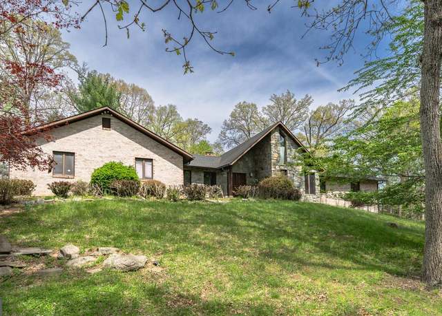 Property at 5300 Muncaster Ml, Rockville, MD 20855, 4 beds, 5 baths