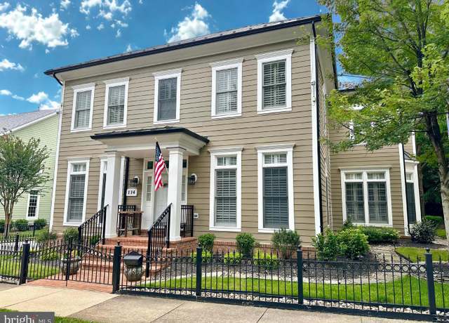 Property at 114 Lake St, Gaithersburg, MD 20878, 4 beds, 4.5 baths