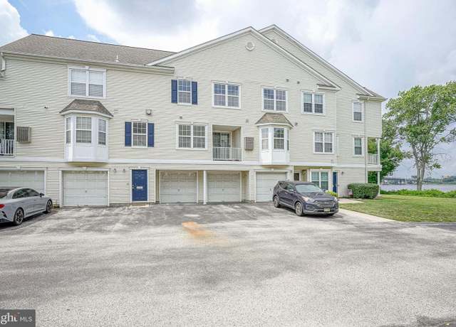 Property at 6008 Riverfront Dr, Palmyra, NJ 08065, 3 beds, 2.5 baths