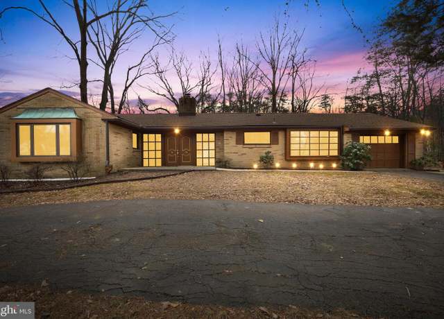 Property at 11 Cooper Run Dr, Cherry Hill, NJ 08003, 3 beds, 2 baths