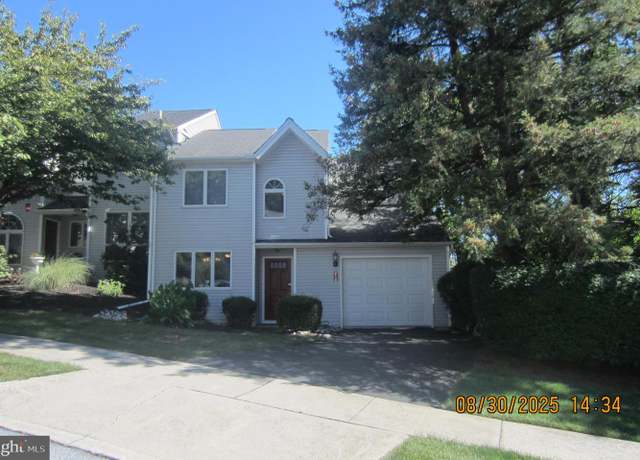 Property at 1740 Creek Vista Dr, New Cumberland, PA 17070, 2 beds, 2.5 baths