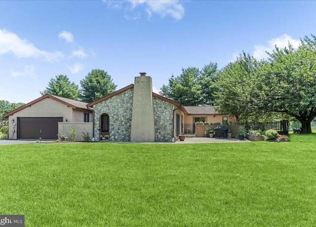 Property at 6 Tower Ln, Lincoln University, PA 19352, 4 beds, 2 baths