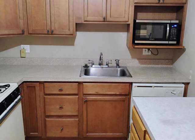 Property at 7202 Hilltop Dr, Brookhaven, PA 19015, 1 bed, 1 bath