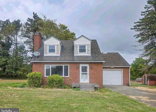 Property at 115 Mountain View Rd, Armagh, PA 15920, 3 beds, 1.5 baths