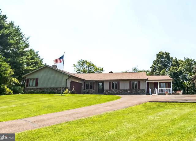 Property at 79 John Dr, Kirkwood, PA 17536, 5 beds, 3 baths