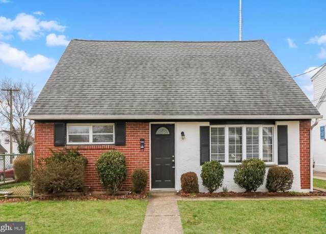 Property at 6944 Manti St, Philadelphia, PA 19128, 4 beds, 2 baths